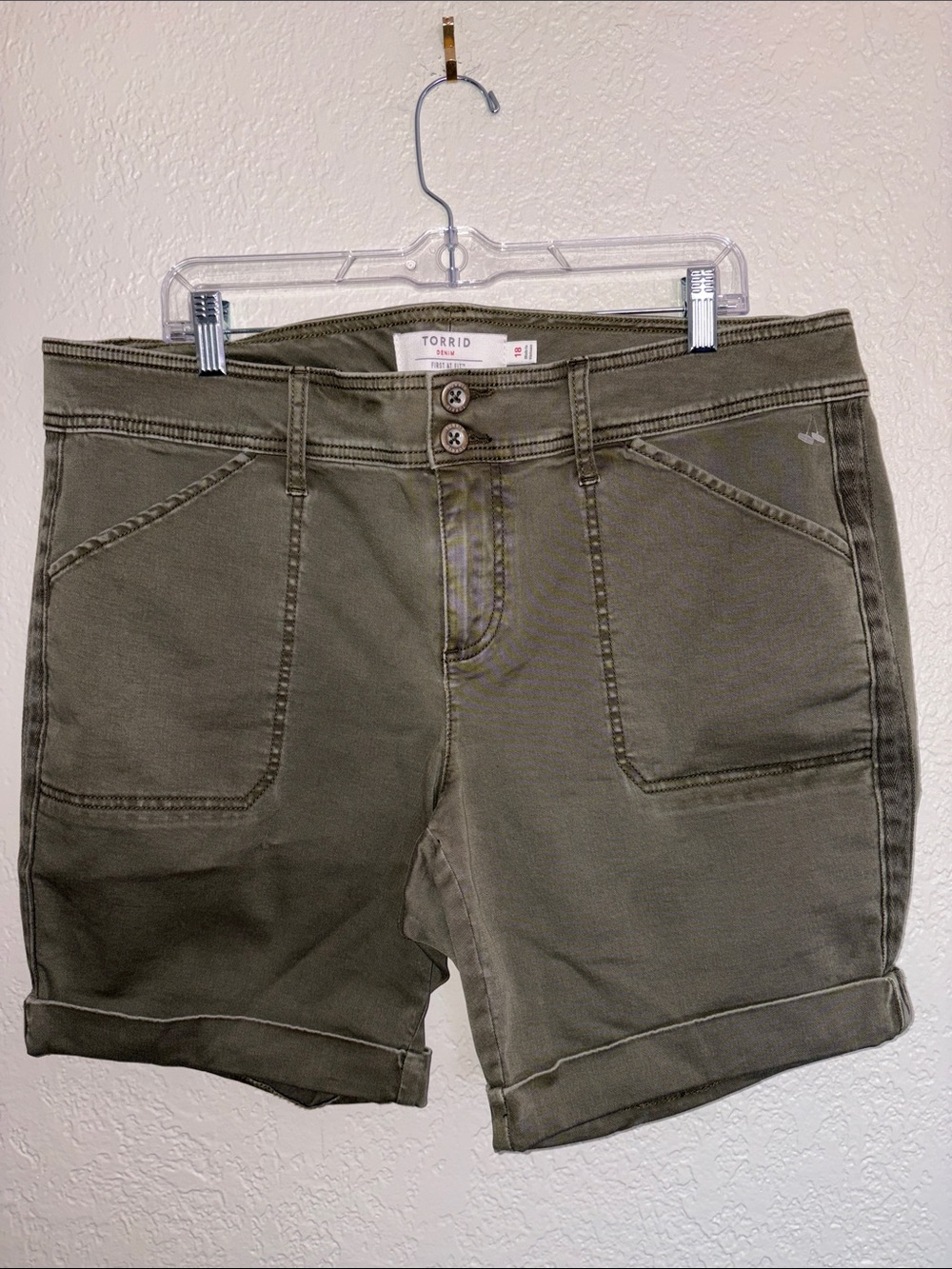 #T218 - NWOT - torrid Olive Green Utility Bermuda Shorts- 18W